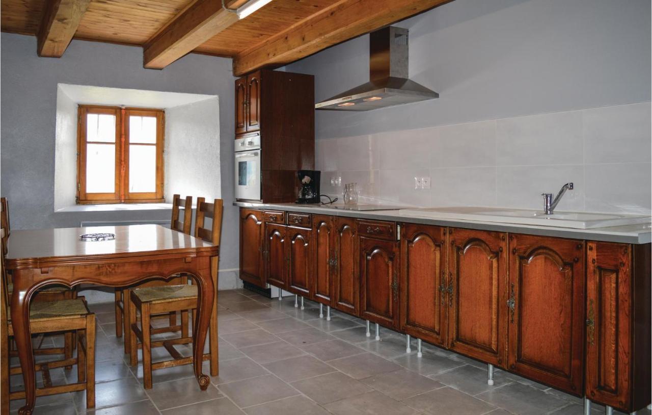 3 Bedroom Beautiful Home In Cheylade Exterior photo
